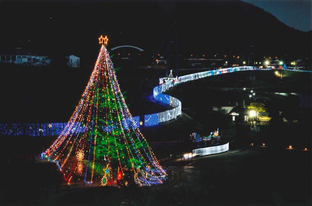 第34回宮ヶ瀬クリスマスみんなのつどい 宮ヶ瀬光のメルヘン 宮ヶ瀬湖 イベント 宮ヶ瀬湖 神奈川やまなみ五湖navi